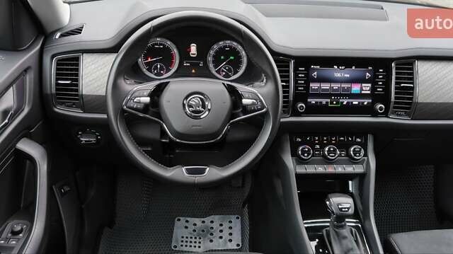 Сірий Шкода Kodiaq, об'ємом двигуна 2 л та пробігом 86 тис. км за 31900 $, фото 29 на Automoto.ua