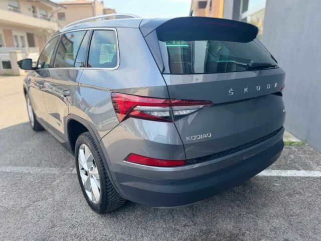 Серый Шкода Kodiaq, объемом двигателя 2 л и пробегом 10 тыс. км за 19000 $, фото 4 на Automoto.ua