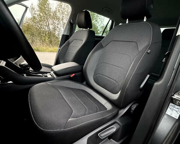 Сірий Шкода Kodiaq, об'ємом двигуна 2 л та пробігом 220 тис. км за 31300 $, фото 85 на Automoto.ua