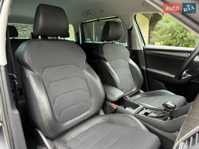 Шкода Kodiaq 2022 у Києві на Automoto.ua Сірий Шкода Kodiaq, об'ємом двигуна 2 л та пробігом 169 тис. км за 35999 $, фото 75 на Automoto.ua