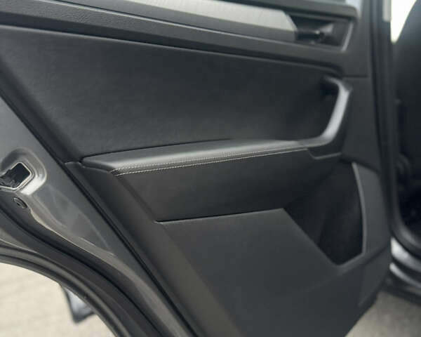 Сірий Шкода Kodiaq, об'ємом двигуна 2 л та пробігом 220 тис. км за 31300 $, фото 110 на Automoto.ua
