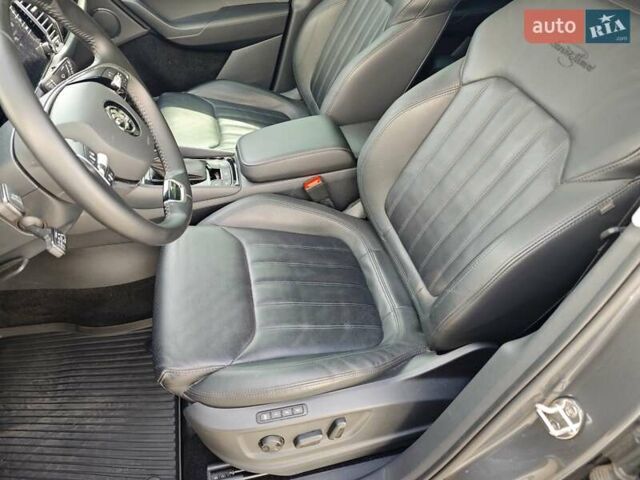 Сірий Шкода Kodiaq, об'ємом двигуна 1.97 л та пробігом 50 тис. км за 42036 $, фото 10 на Automoto.ua