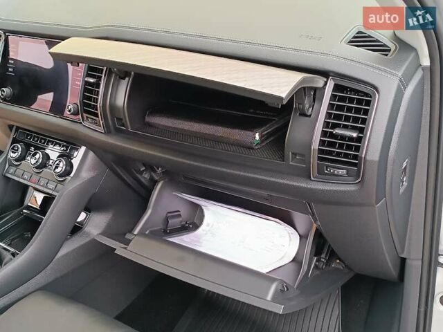 Серый Шкода Kodiaq, объемом двигателя 1.97 л и пробегом 106 тыс. км за 37700 $, фото 76 на Automoto.ua