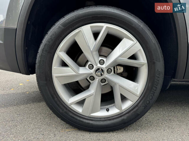Шкода Kodiaq 2022 у Києві на Automoto.ua Сірий Шкода Kodiaq, об'ємом двигуна 2 л та пробігом 169 тис. км за 35999 $, фото 25 на Automoto.ua