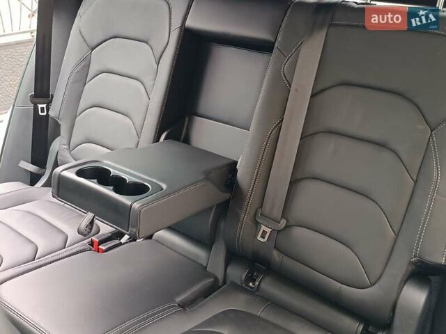 Серый Шкода Kodiaq, объемом двигателя 1.97 л и пробегом 106 тыс. км за 37700 $, фото 63 на Automoto.ua