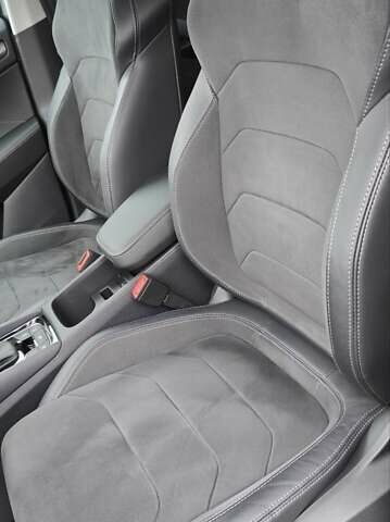 Сірий Шкода Kodiaq, об'ємом двигуна 2 л та пробігом 86 тис. км за 31900 $, фото 26 на Automoto.ua