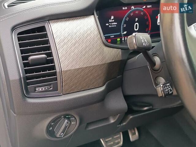 Серый Шкода Kodiaq, объемом двигателя 1.97 л и пробегом 106 тыс. км за 37700 $, фото 49 на Automoto.ua