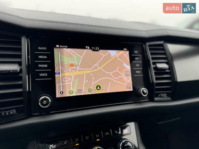 Серый Шкода Kodiaq, объемом двигателя 1.97 л и пробегом 181 тыс. км за 35500 $, фото 58 на Automoto.ua