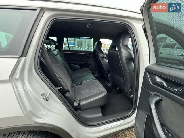 Серый Шкода Kodiaq, объемом двигателя 1.97 л и пробегом 181 тыс. км за 35500 $, фото 102 на Automoto.ua