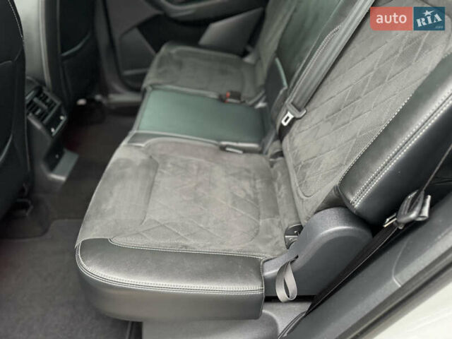 Серый Шкода Kodiaq, объемом двигателя 1.97 л и пробегом 181 тыс. км за 35500 $, фото 87 на Automoto.ua