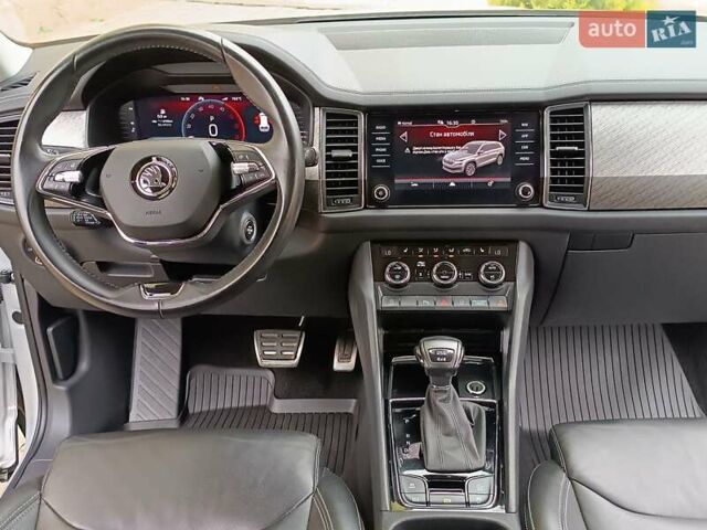 Серый Шкода Kodiaq, объемом двигателя 1.97 л и пробегом 106 тыс. км за 37700 $, фото 70 на Automoto.ua