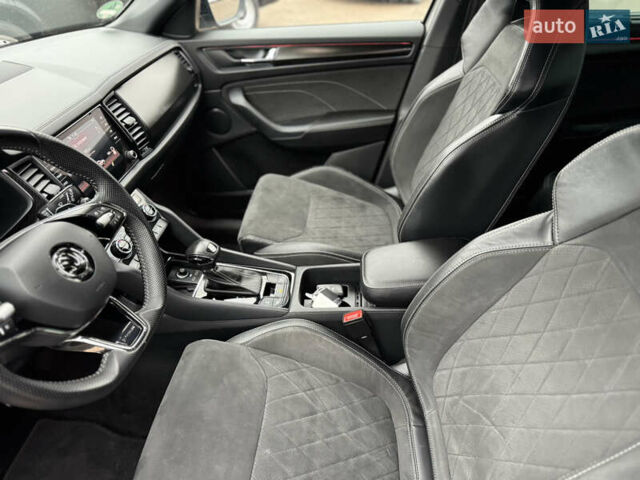 Серый Шкода Kodiaq, объемом двигателя 1.97 л и пробегом 181 тыс. км за 35500 $, фото 80 на Automoto.ua
