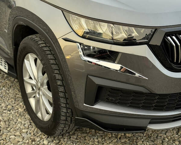 Серый Шкода Kodiaq, объемом двигателя 1.98 л и пробегом 64 тыс. км за 34500 $, фото 32 на Automoto.ua