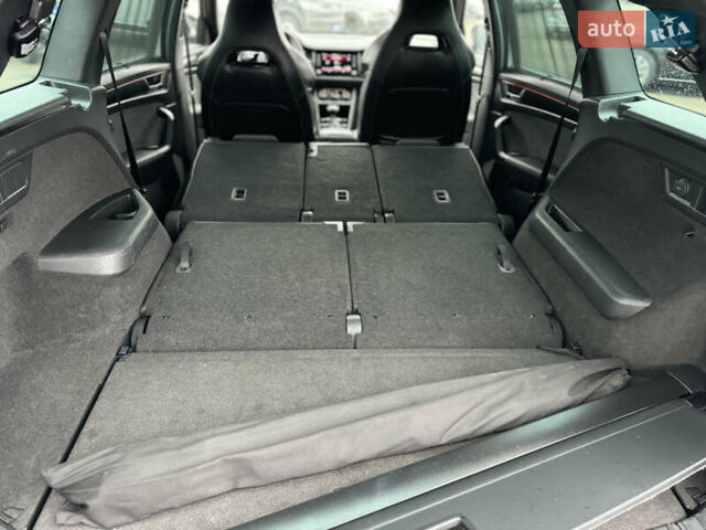 Серый Шкода Kodiaq, объемом двигателя 1.97 л и пробегом 181 тыс. км за 35500 $, фото 127 на Automoto.ua