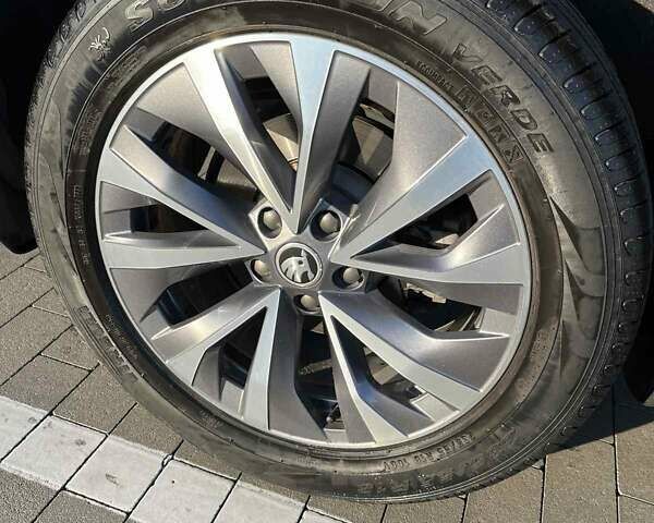 Серый Шкода Kodiaq, объемом двигателя 1.97 л и пробегом 90 тыс. км за 35500 $, фото 8 на Automoto.ua