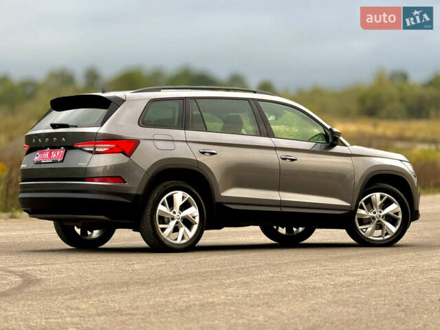 Сірий Шкода Kodiaq, об'ємом двигуна 2 л та пробігом 220 тис. км за 31300 $, фото 31 на Automoto.ua
