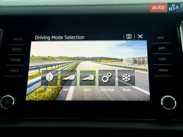 Сірий Шкода Kodiaq, об'ємом двигуна 2 л та пробігом 220 тис. км за 31200 $, фото 86 на Automoto.ua