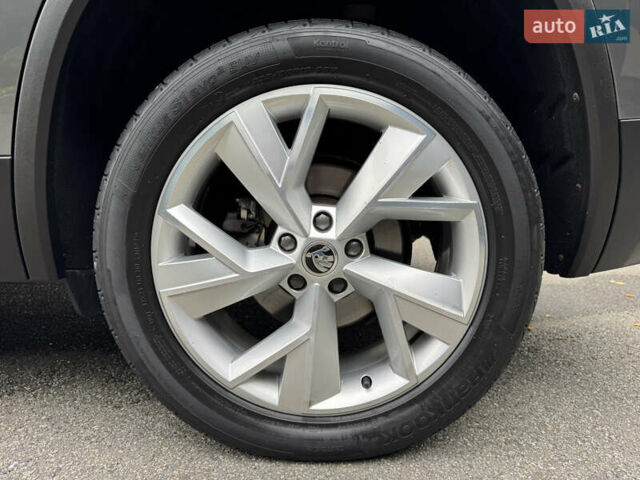 Шкода Kodiaq 2022 у Києві на Automoto.ua Сірий Шкода Kodiaq, об'ємом двигуна 2 л та пробігом 169 тис. км за 35999 $, фото 24 на Automoto.ua