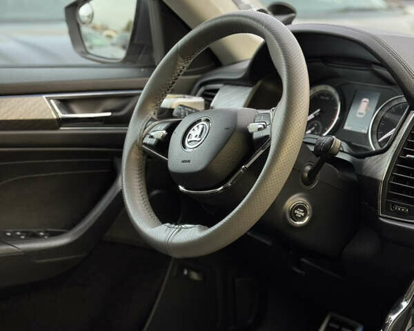 Серый Шкода Kodiaq, объемом двигателя 1.98 л и пробегом 64 тыс. км за 34500 $, фото 28 на Automoto.ua