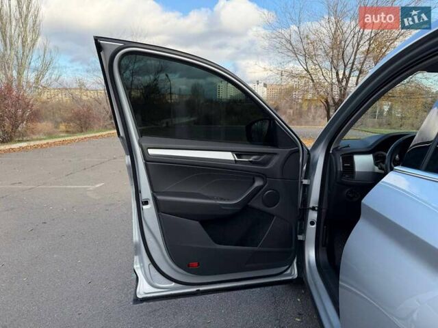 Серый Шкода Kodiaq, объемом двигателя 1.5 л и пробегом 80 тыс. км за 32000 $, фото 38 на Automoto.ua
