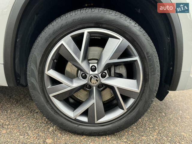 Серый Шкода Kodiaq, объемом двигателя 1.97 л и пробегом 181 тыс. км за 35500 $, фото 30 на Automoto.ua
