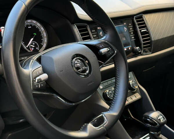 Сірий Шкода Kodiaq, об'ємом двигуна 2 л та пробігом 48 тис. км за 35000 $, фото 21 на Automoto.ua