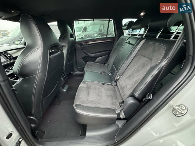 Серый Шкода Kodiaq, объемом двигателя 1.97 л и пробегом 181 тыс. км за 35500 $, фото 85 на Automoto.ua