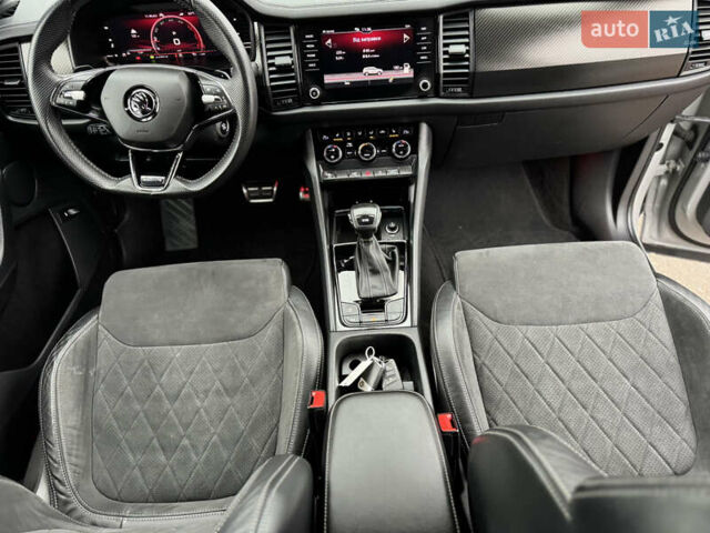 Серый Шкода Kodiaq, объемом двигателя 1.97 л и пробегом 181 тыс. км за 35500 $, фото 110 на Automoto.ua
