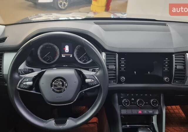 Серый Шкода Kodiaq, объемом двигателя 1.98 л и пробегом 39 тыс. км за 31300 $, фото 7 на Automoto.ua