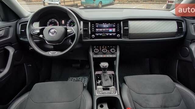 Сірий Шкода Kodiaq, об'ємом двигуна 2 л та пробігом 86 тис. км за 31900 $, фото 32 на Automoto.ua