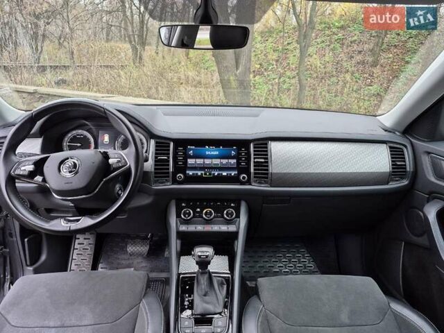 Серый Шкода Kodiaq, объемом двигателя 1.97 л и пробегом 151 тыс. км за 31500 $, фото 13 на Automoto.ua
