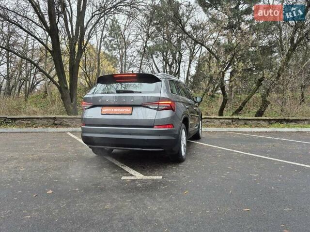Серый Шкода Kodiaq, объемом двигателя 1.97 л и пробегом 151 тыс. км за 31500 $, фото 6 на Automoto.ua
