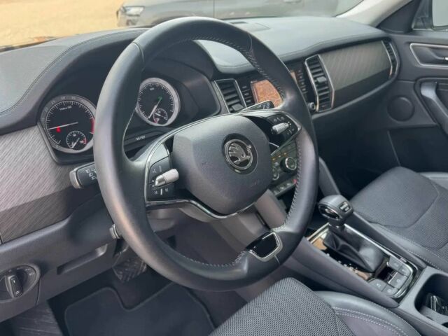 Серый Шкода Kodiaq, объемом двигателя 2 л и пробегом 10 тыс. км за 19000 $, фото 7 на Automoto.ua