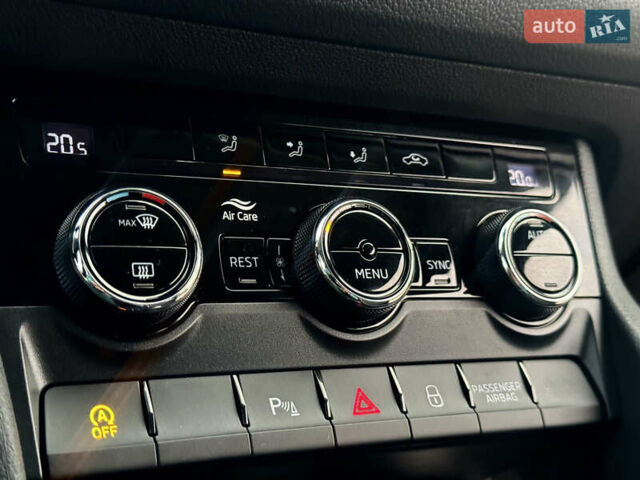 Сірий Шкода Kodiaq, об'ємом двигуна 2 л та пробігом 220 тис. км за 31300 $, фото 73 на Automoto.ua