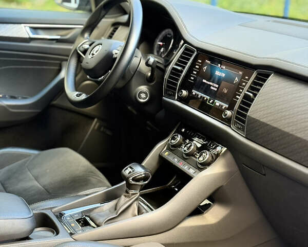 Сірий Шкода Kodiaq, об'ємом двигуна 2 л та пробігом 48 тис. км за 35000 $, фото 18 на Automoto.ua