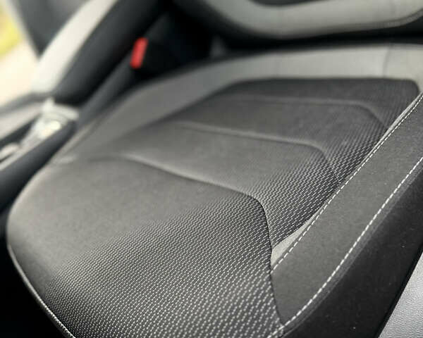 Сірий Шкода Kodiaq, об'ємом двигуна 2 л та пробігом 220 тис. км за 31300 $, фото 79 на Automoto.ua
