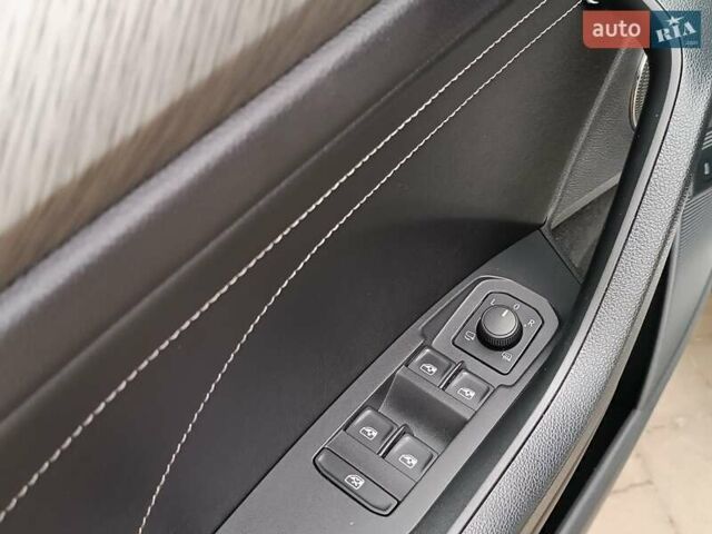 Серый Шкода Kodiaq, объемом двигателя 1.97 л и пробегом 106 тыс. км за 37700 $, фото 45 на Automoto.ua