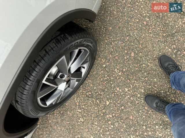 Серый Шкода Kodiaq, объемом двигателя 1.97 л и пробегом 181 тыс. км за 35500 $, фото 94 на Automoto.ua