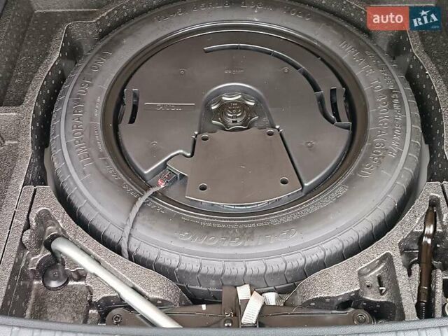 Серый Шкода Kodiaq, объемом двигателя 1.97 л и пробегом 106 тыс. км за 37700 $, фото 68 на Automoto.ua