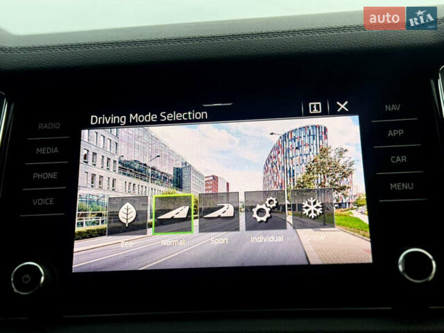 Сірий Шкода Kodiaq, об'ємом двигуна 2 л та пробігом 220 тис. км за 31300 $, фото 69 на Automoto.ua