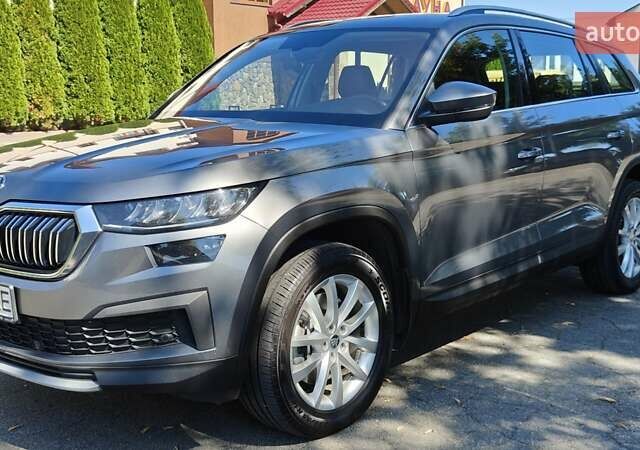 Серый Шкода Kodiaq, объемом двигателя 2 л и пробегом 86 тыс. км за 33700 $, фото 6 на Automoto.ua