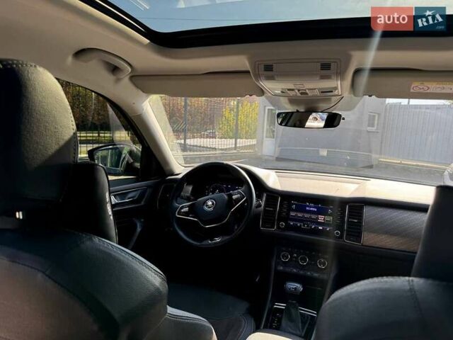 Серый Шкода Kodiaq, объемом двигателя 1.97 л и пробегом 165 тыс. км за 35200 $, фото 3 на Automoto.ua