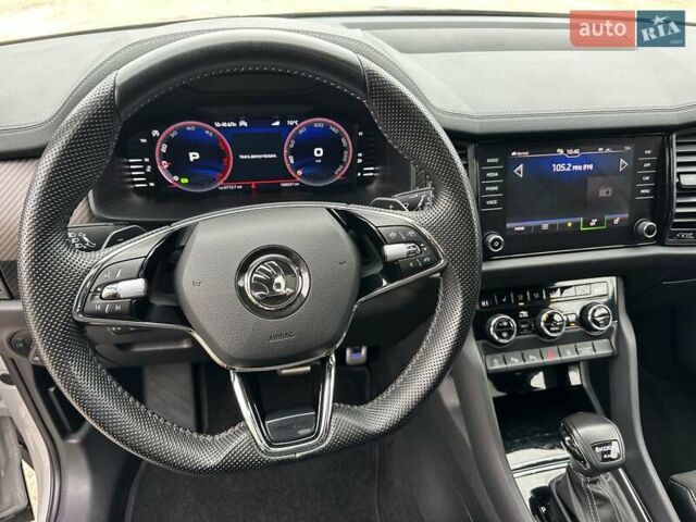 Серый Шкода Kodiaq, объемом двигателя 1.97 л и пробегом 188 тыс. км за 36950 $, фото 48 на Automoto.ua