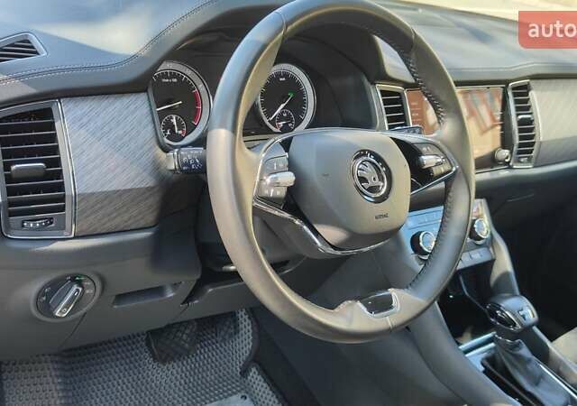 Серый Шкода Kodiaq, объемом двигателя 2 л и пробегом 86 тыс. км за 33700 $, фото 19 на Automoto.ua