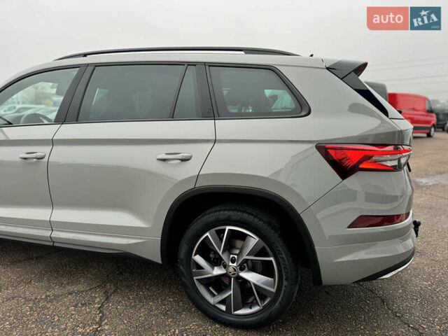 Серый Шкода Kodiaq, объемом двигателя 1.97 л и пробегом 181 тыс. км за 35500 $, фото 12 на Automoto.ua