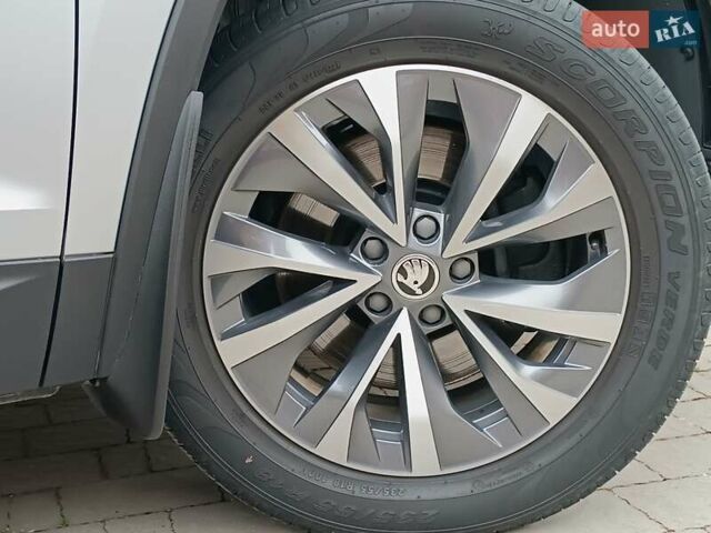 Серый Шкода Kodiaq, объемом двигателя 1.97 л и пробегом 106 тыс. км за 37950 $, фото 29 на Automoto.ua