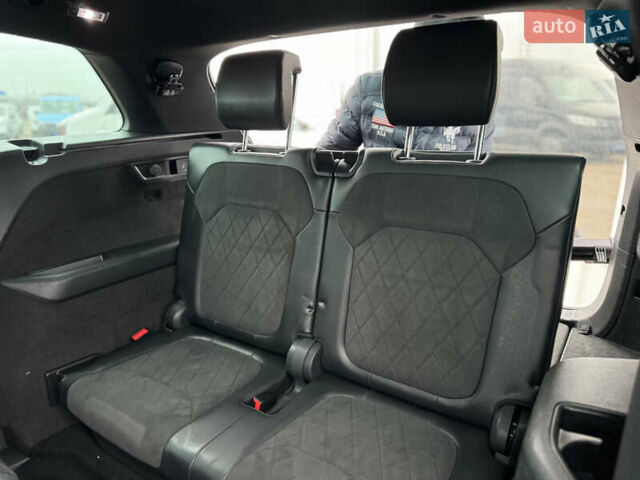 Серый Шкода Kodiaq, объемом двигателя 1.97 л и пробегом 181 тыс. км за 35500 $, фото 132 на Automoto.ua