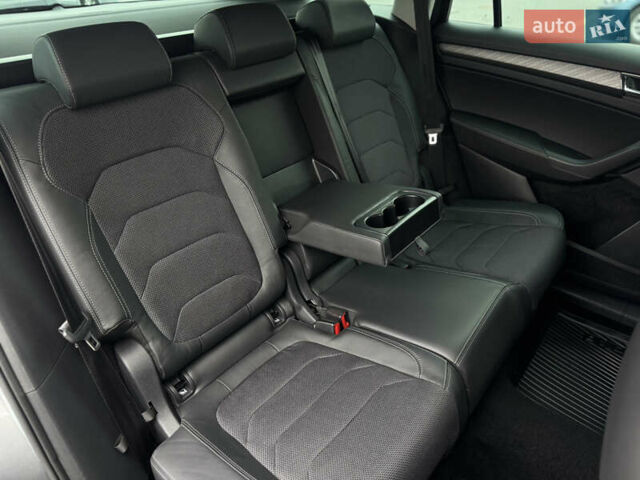 Серый Шкода Kodiaq, объемом двигателя 1.97 л и пробегом 184 тыс. км за 34999 $, фото 31 на Automoto.ua