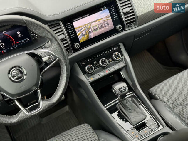 Серый Шкода Kodiaq, объемом двигателя 1.97 л и пробегом 169 тыс. км за 36499 $, фото 39 на Automoto.ua