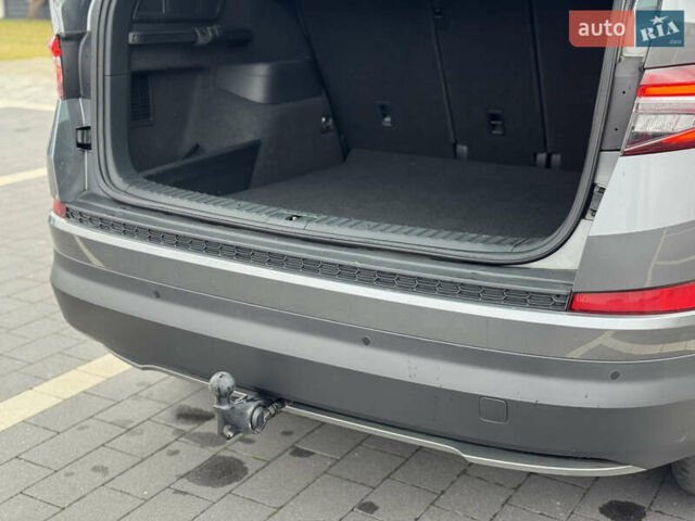 Серый Шкода Kodiaq, объемом двигателя 1.97 л и пробегом 184 тыс. км за 34999 $, фото 56 на Automoto.ua